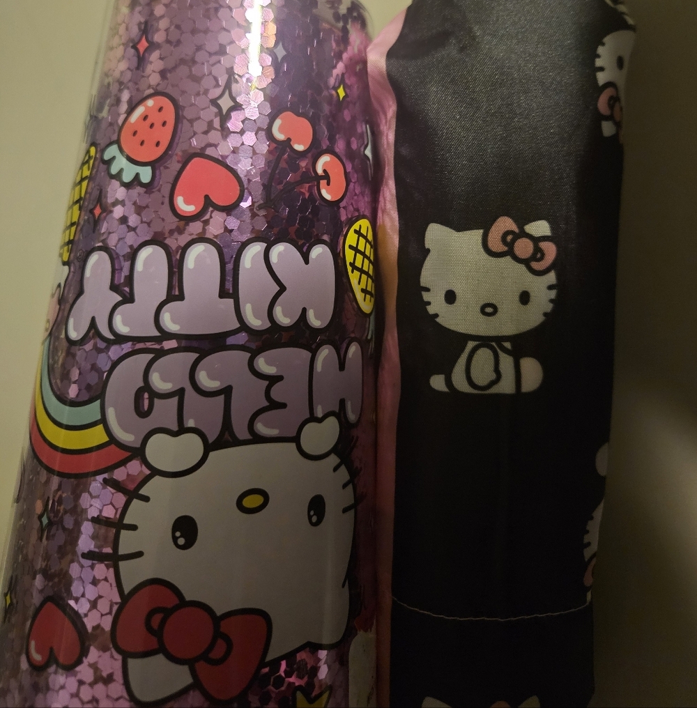 Hello Kitty - Picture 2 of 2